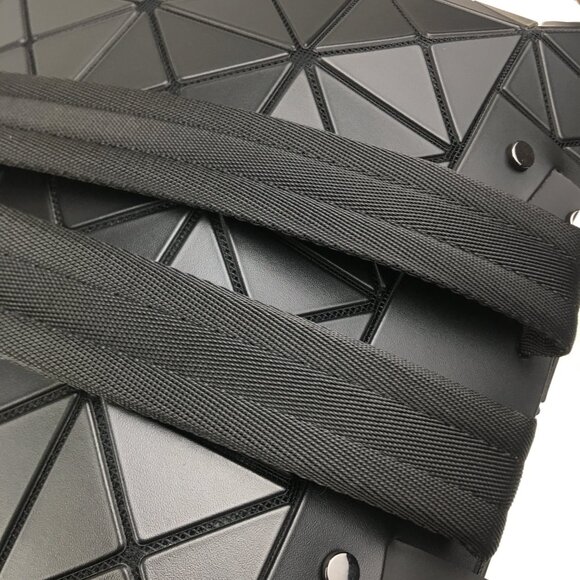 BAO BAO ISSEY MIYAKE FLAT PACK Backpacks Black - Picture 7 of 9